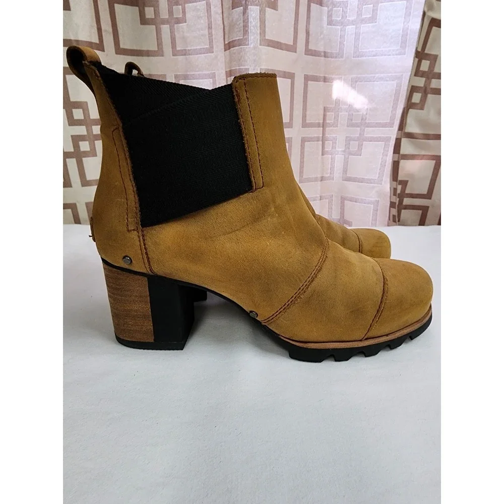 Sorel 8.5 Addington Chelsea Boot In Tobacco